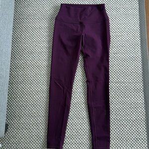 Alo high-waist leggings, size small in mulberry